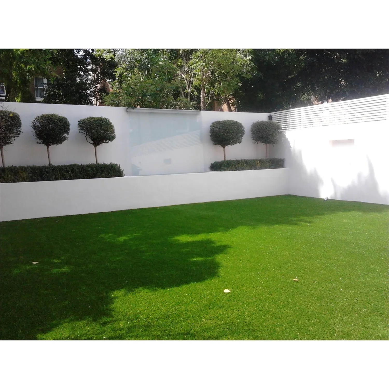 Nomow 40mm Luxury Lawn Artificial Grass Roll - 4m Width 4 Nomow 40mm Luxury Lawn Artificial Grass Roll - 4m Width - Image 4