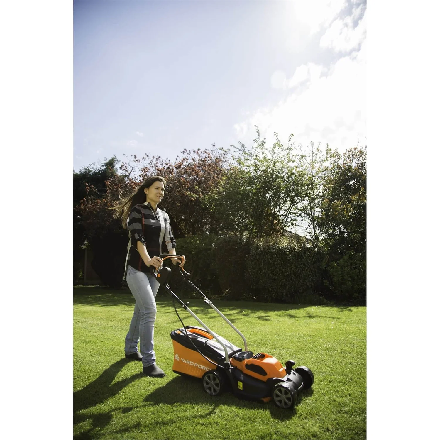Yard Force 40V Cordless Lawn Mower - 32cm 2 Yard Force 40V Cordless Lawn Mower - 32cm - Image 2