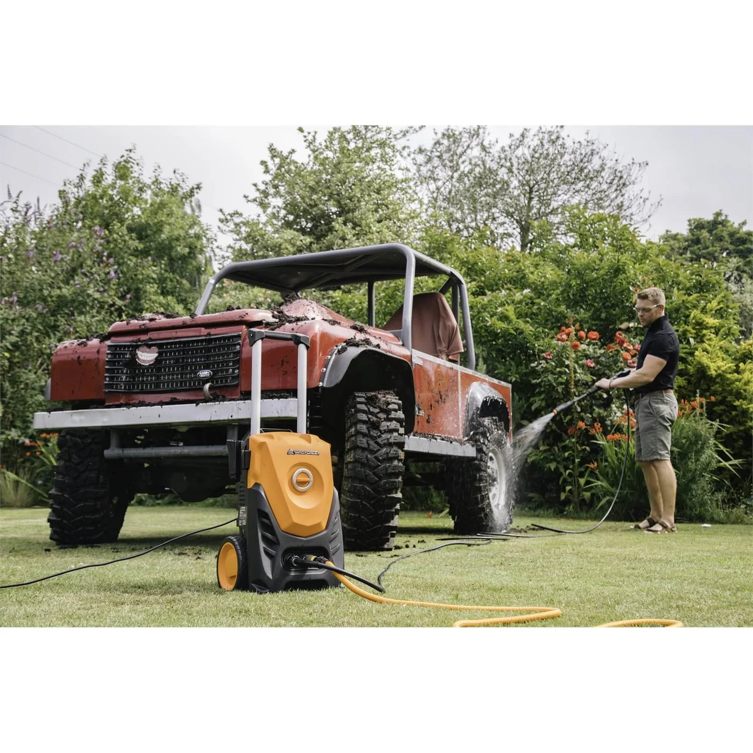 Yard Force 130 Bar 1800W High-Pressure Washer With Accessories 3 Yard Force 130 Bar 1800W High-Pressure Washer With Accessories - Image 3