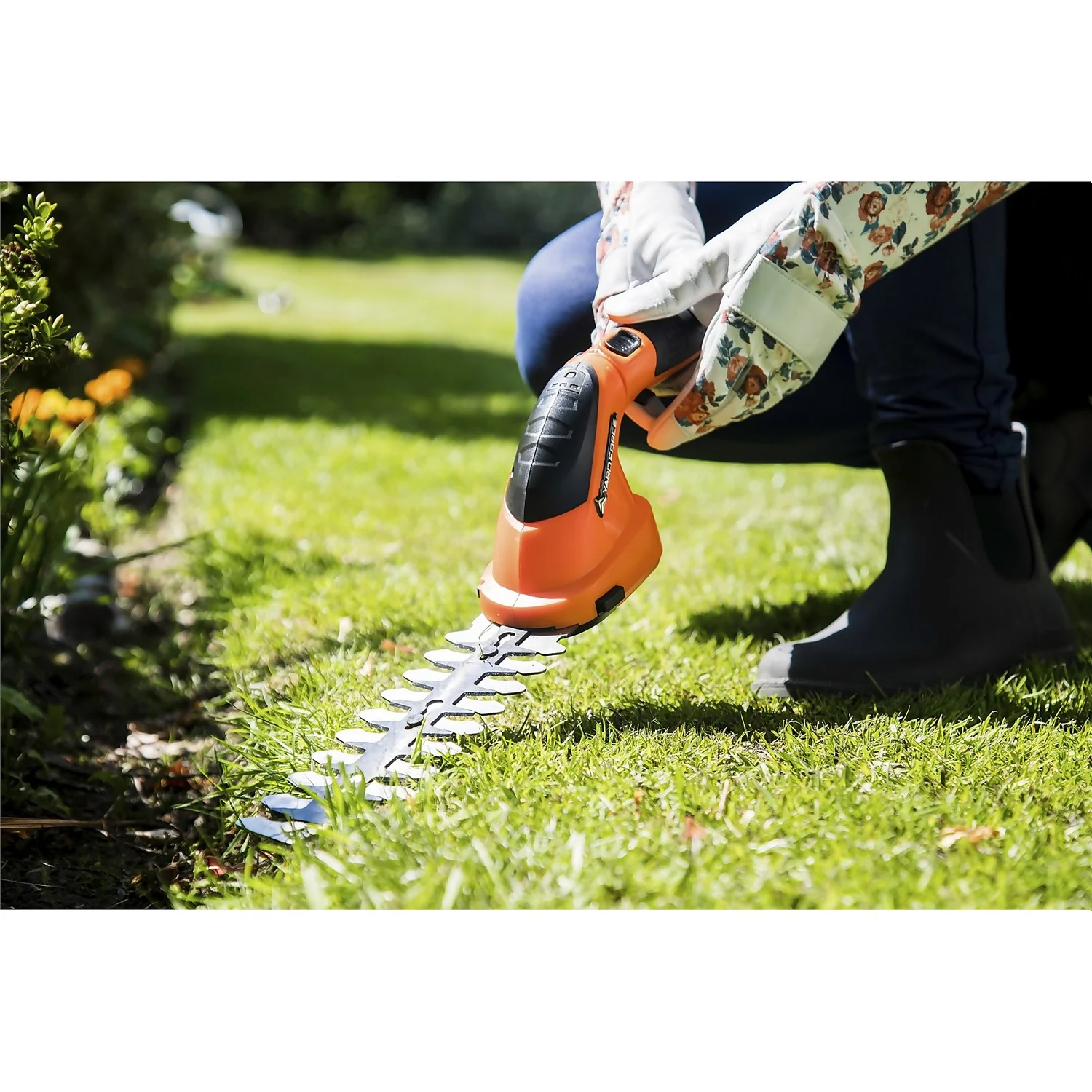 Yard Force 10.8v Grass And Hedge Shear 4 Yard Force 10.8v Grass And Hedge Shear - Image 4