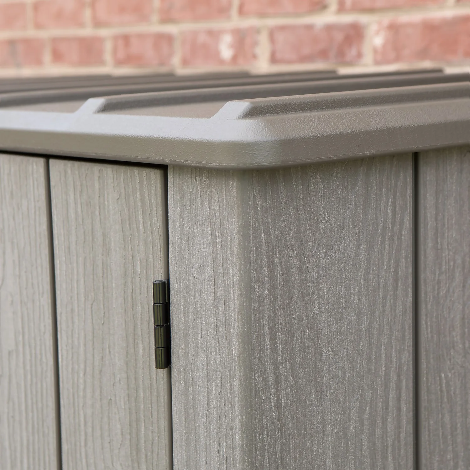 LIFETIME 1500L Vertical Storage Shed - Rough-Cut Brown 6 LIFETIME 1500L Vertical Storage Shed - Rough-Cut Brown - Image 6